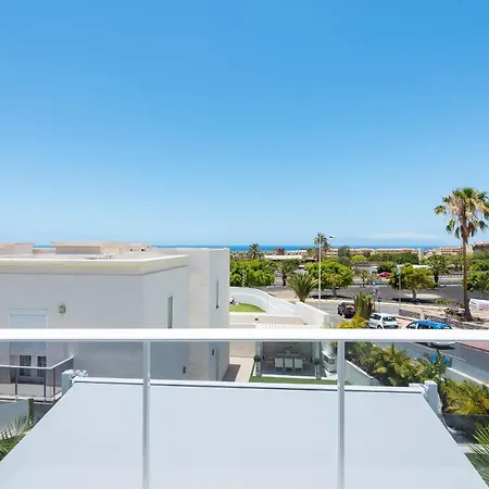 Villa Luxury 4 Bedroom With Private Pool In Costa Adeje