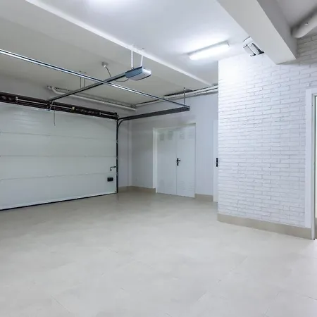 Luxury 4 Bedroom With Private Pool In Costa וילה