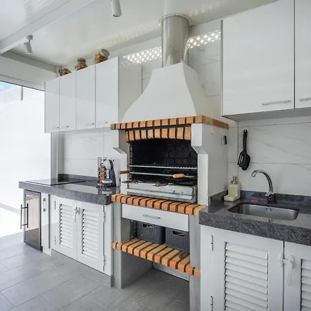 Luxury 4 Bedroom With Private Pool In Costa וילה Adeje