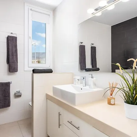 Luxury 4 Bedroom With Private Pool In Costa וילה