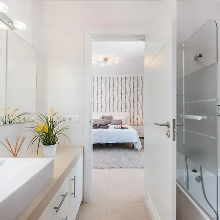 Willa Luxury 4 Bedroom With Private Pool In Costa